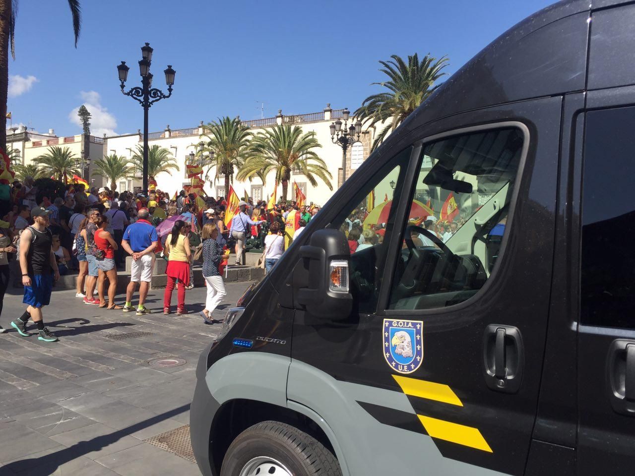 Concentración a favor de la unidad de España en Las Palmas de Gran Canaria