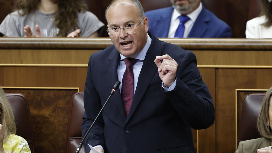 El PP acusa a Díaz de ser "cómplice" de las "cloacas" en las que está sumido el Gobierno