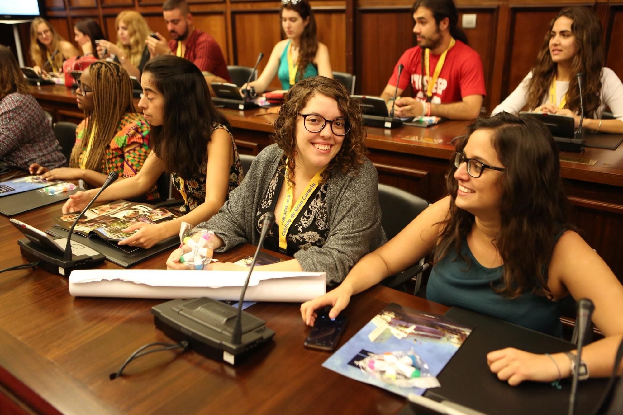 Recepción de miembros del Consejo de la Juventud de España en el Cabildo