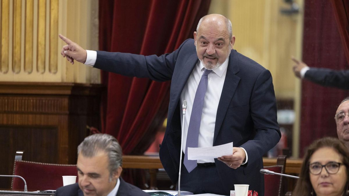 Un diputat balear de Vox demana prohibir el vel islàmic però el defensa en les monges: “Elles estan sotmeses a Déu”