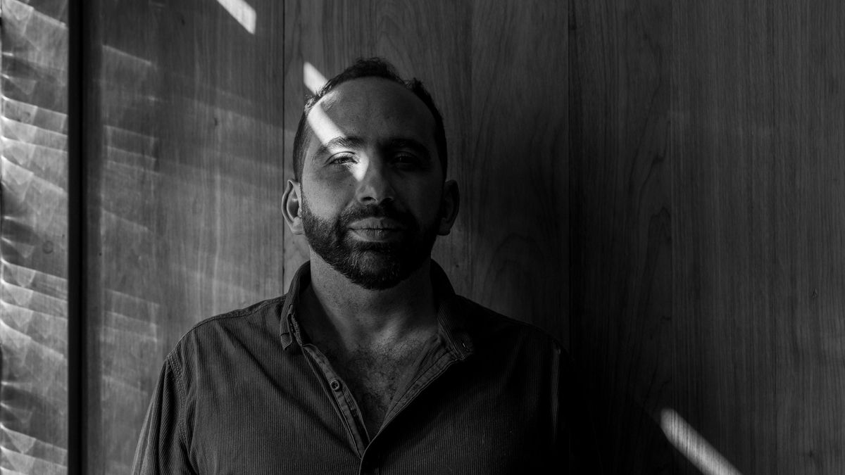 Giuseppe Caputo, escritor: “Hay que usar la voz para no naturalizar el fascismo”