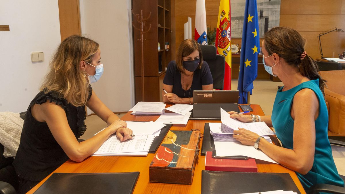 La consejera de Presidencia, Paula Fernández, participa en el pleno del Consejo de Políticas del Juego.