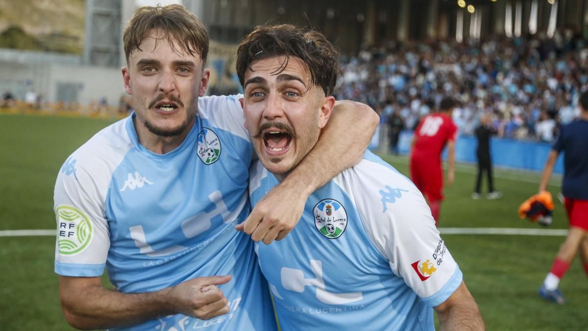 Celebración del ascenso del Ciudad de Lucena