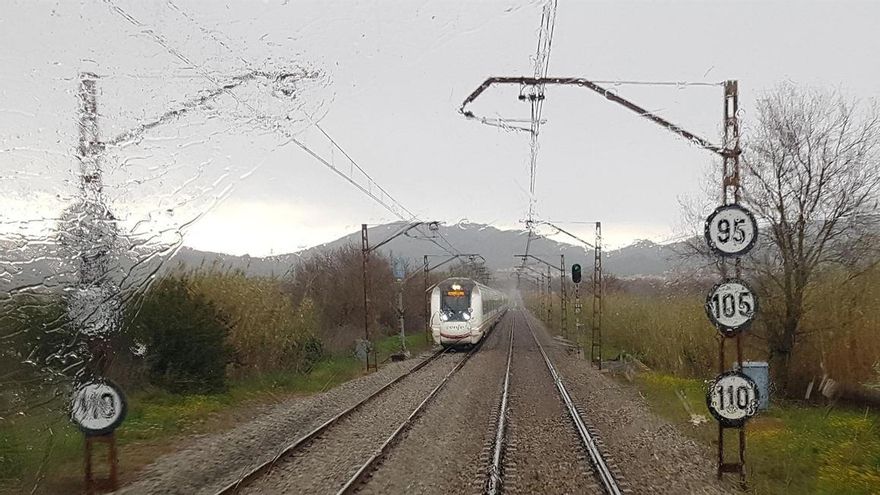 Rodalies mantiene restricciones en la R15, R16 y R17 en el sur de Tarragona por las lluvias
