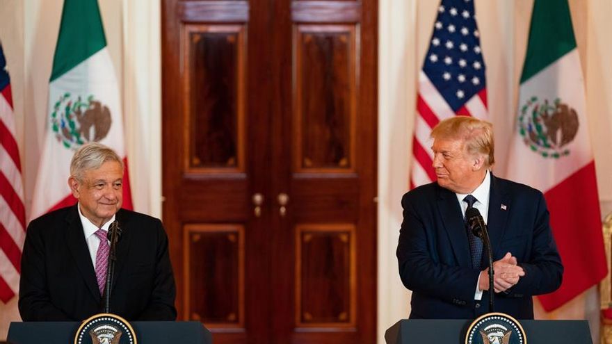 Los presidentes mexicano y estadounidense, Andrés Manuel López Obrador y Donald Trump, frente a la Casa Blanca