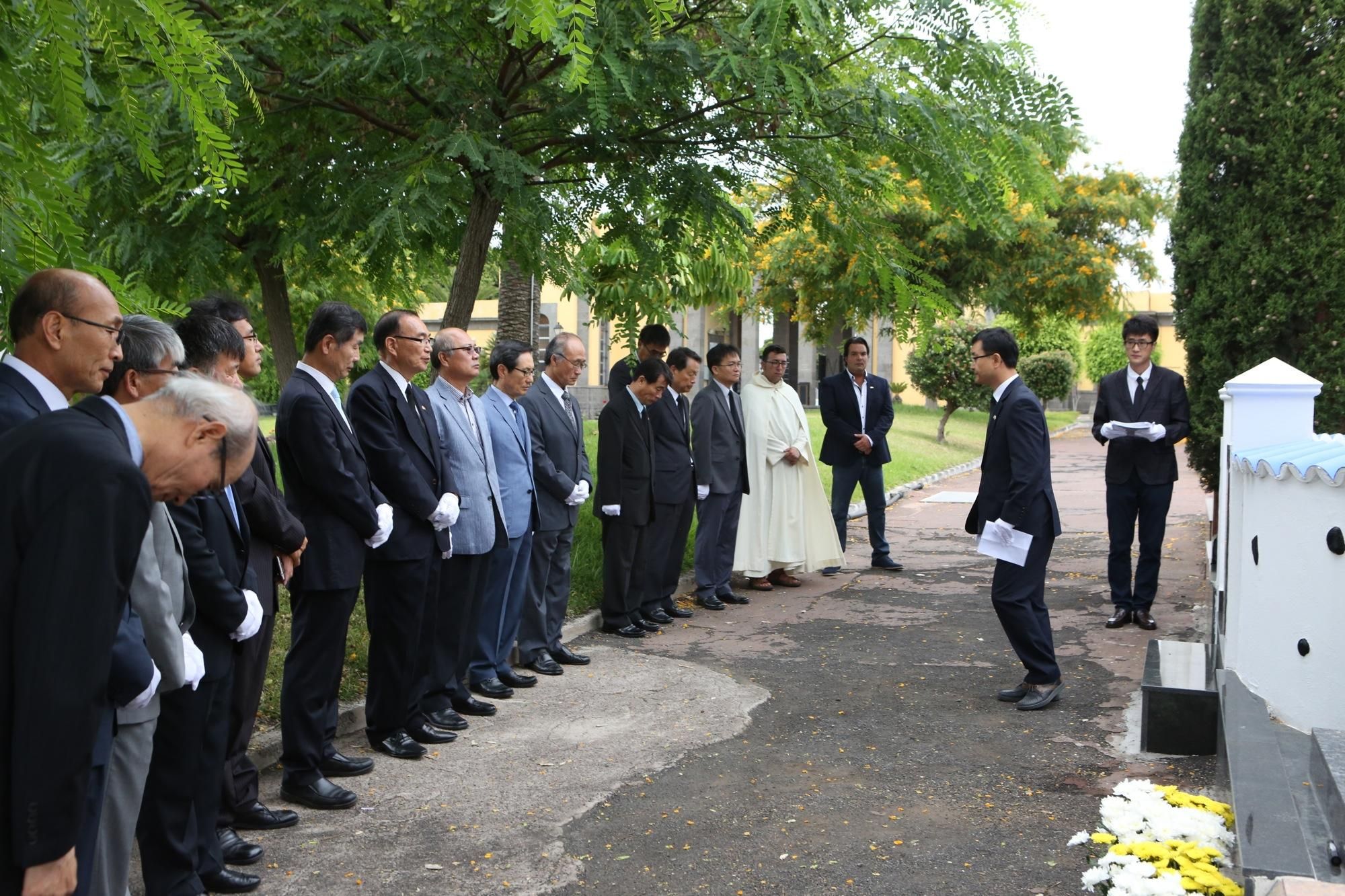 Ceremonia de traslado de marinos coreanos enterrados en el cementerio de San Lázaro (Alejandro Ramos)