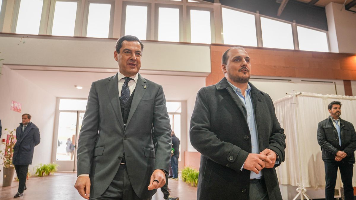 Juanma Moreno y Rafael Moreno comparecen tras el Consejo de Gobierno en Adamuz