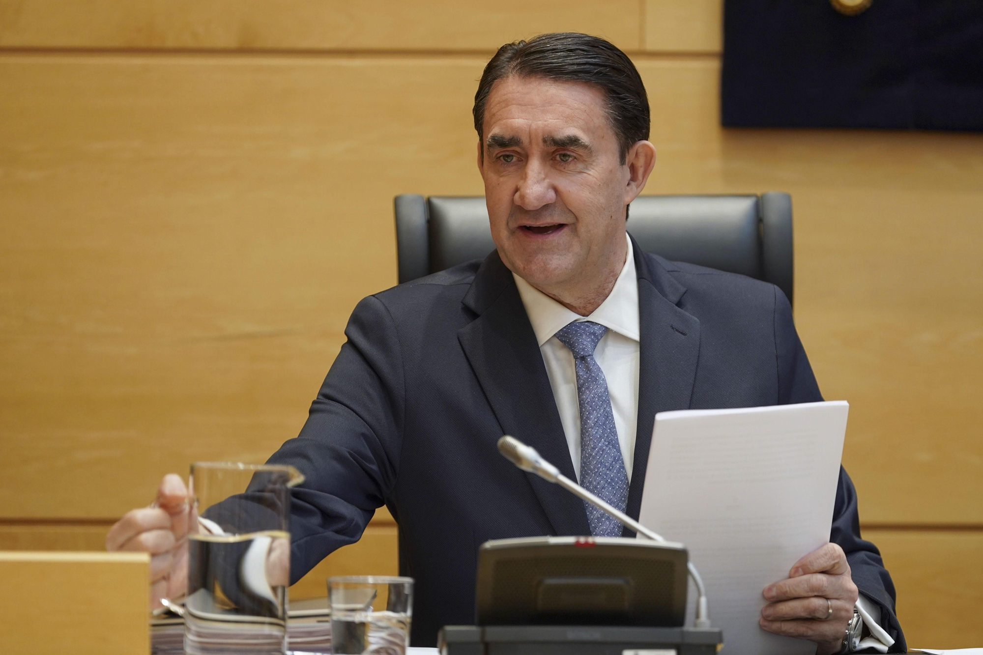 El consejero de Medio Ambiente, Juan Carlos Suárez-Quiñones, sobre incendios en las Cortes autonómicas.