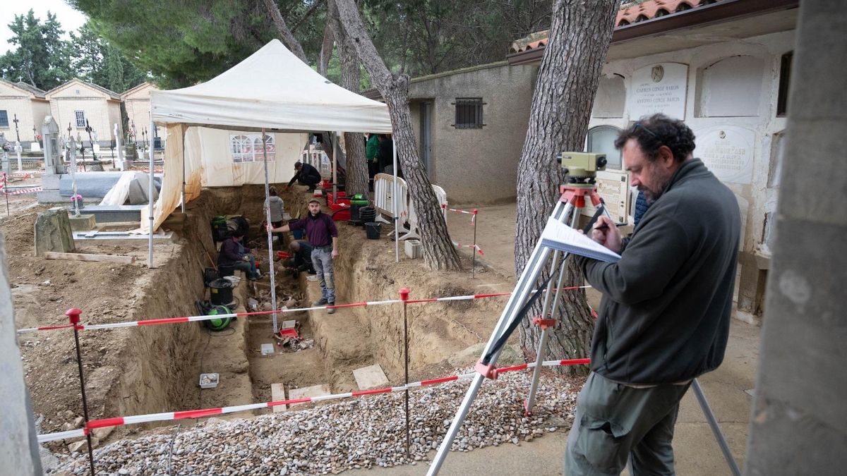 El Gobierno de Aragón planta a los familiares de las víctimas la fosa de Ejea en un encuentro con instituciones