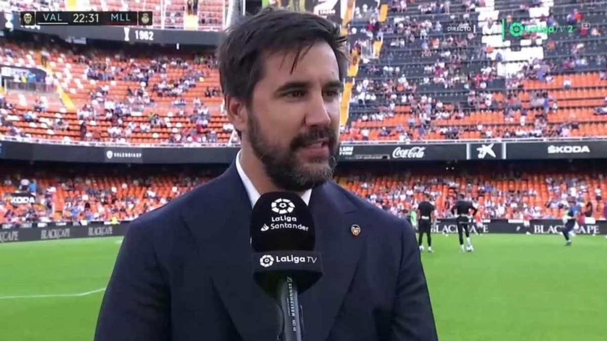 El Valencia CF afirma que los 100 millones de los nuevos inversores irán "al terreno de juego y a infraestructuras"