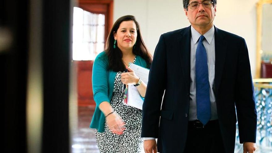 Justicia de Ecuador posterga caso de venezolanos, en vía crucis hacia el Perú