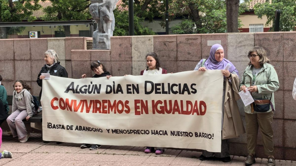 El mayor barrio de Zaragoza revindica su dignidad y se planta ante la criminalización de los inmigrantes
