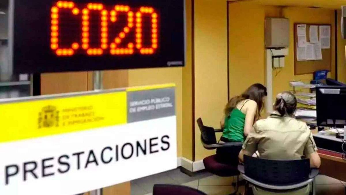 El fin del verano deja casi 200.000 empleos menos y 21.900 personas más en paro en agosto