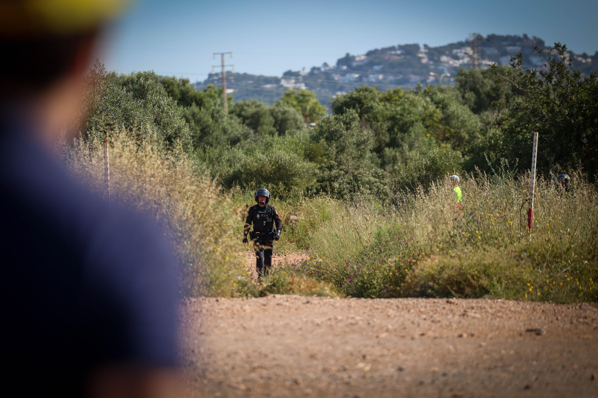 Un dels agents desplegats a l'assentament