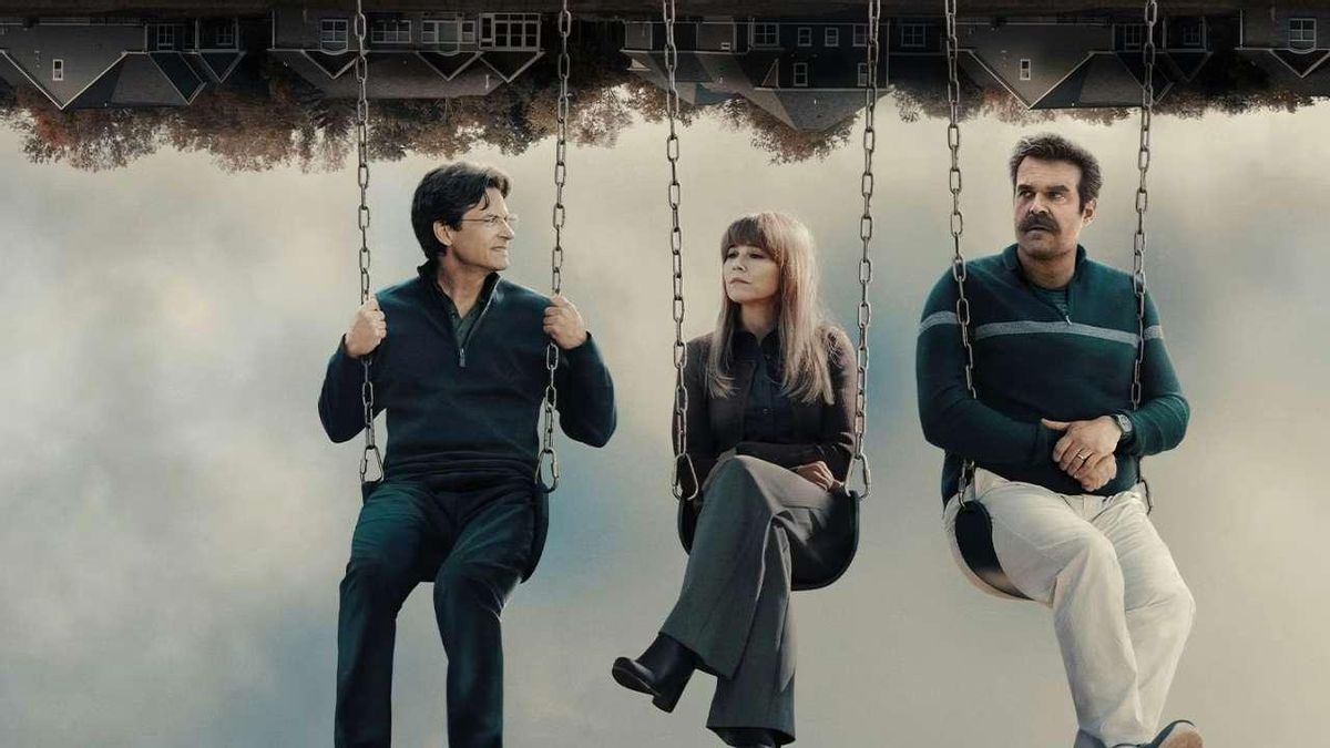 Jason Bateman (Jack), Linda Cardellini (Carol) y David Harbour (Floyd), en un balanceo impredecible