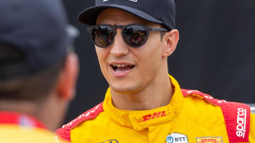 Álex Palou asciende al Olimpo: así es el primer español que ha conquistado la legendaria carrera de las 500 Millas de Indianápolis