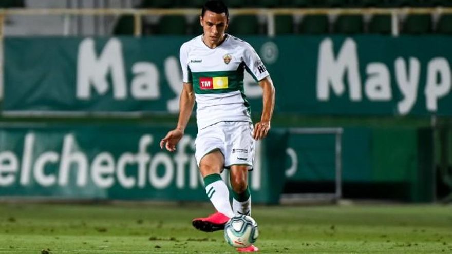 El CD Tenerife cierra su centro del campo con la llegada de Ramón Folch