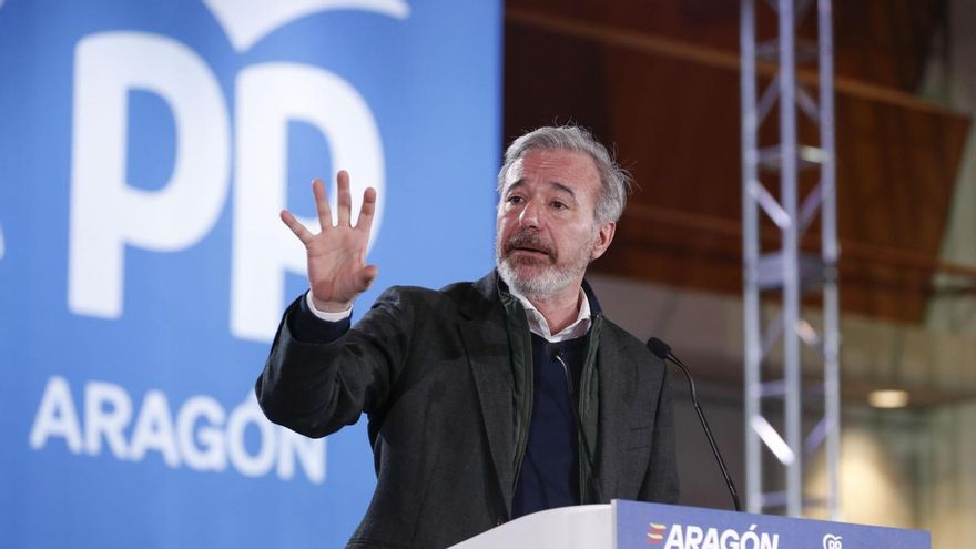 El candidato del Partido Popular, Jorge Azcón, durante el acto de fin de campaña electoral del PP