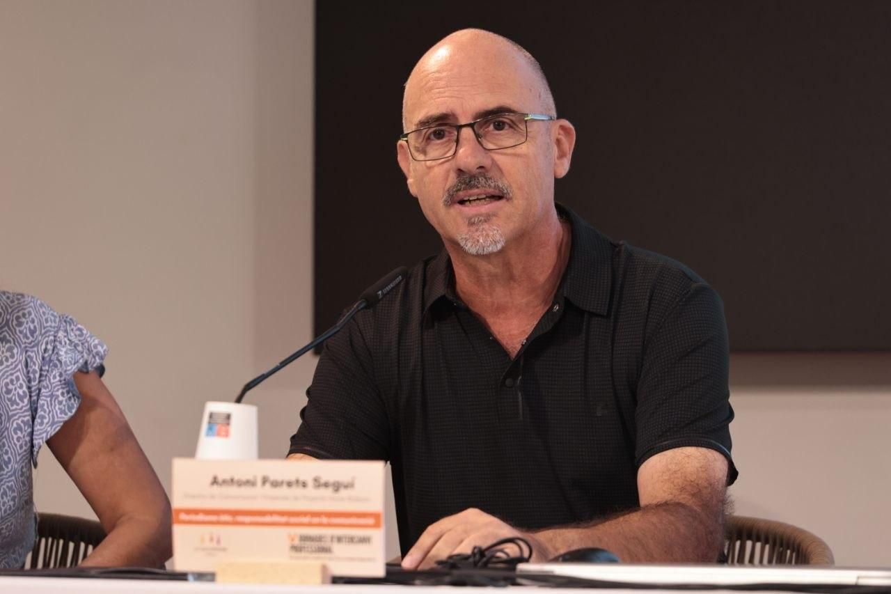 Parets subraya que comprender las adicciones exige una perspectiva biopsicosocial que tenga en cuenta su complejidad