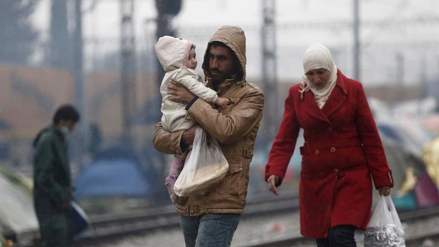 Los Balcanes cierran la ruta de refugiados y otros países elevan la alerta