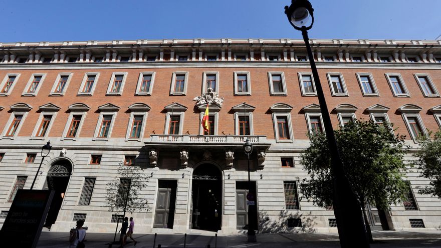 El déficit público crece un 5,7 % hasta abril y alcanza los 5.523 millones