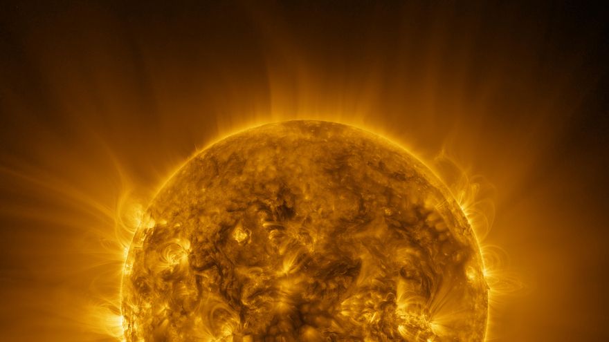 ¿Cuánto tarda la luz del Sol en llegar a la Tierra y cómo se mide?
