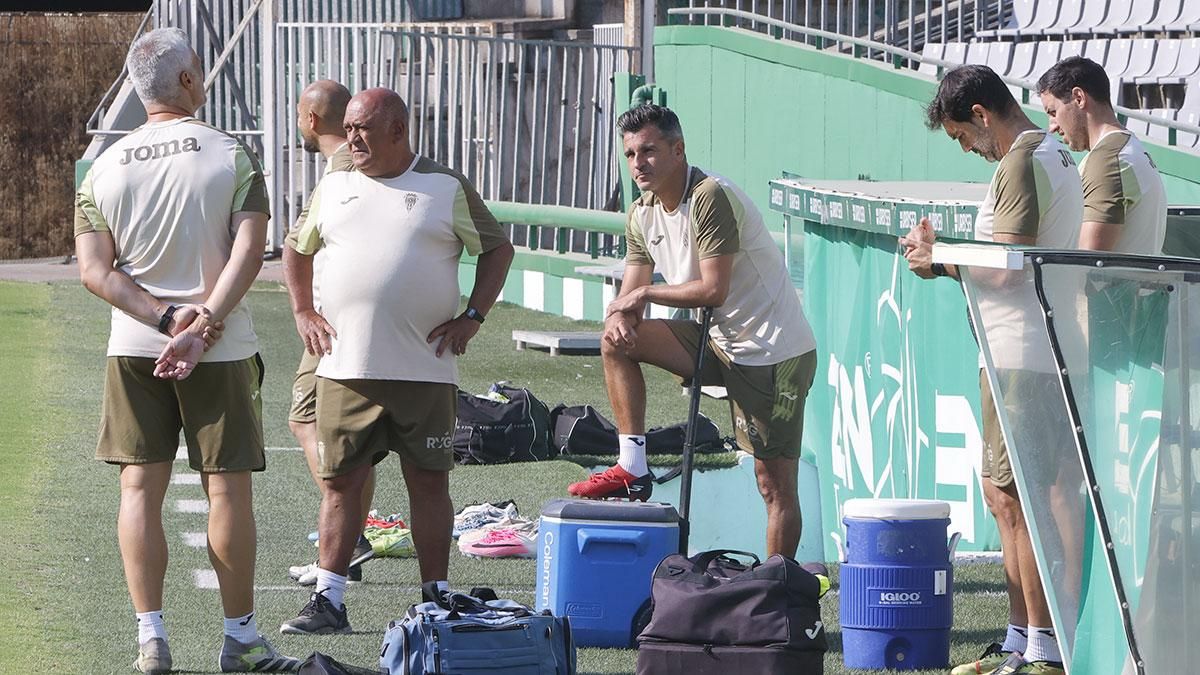 Entrenamiento del Córdoba a puerta abierta para la afición