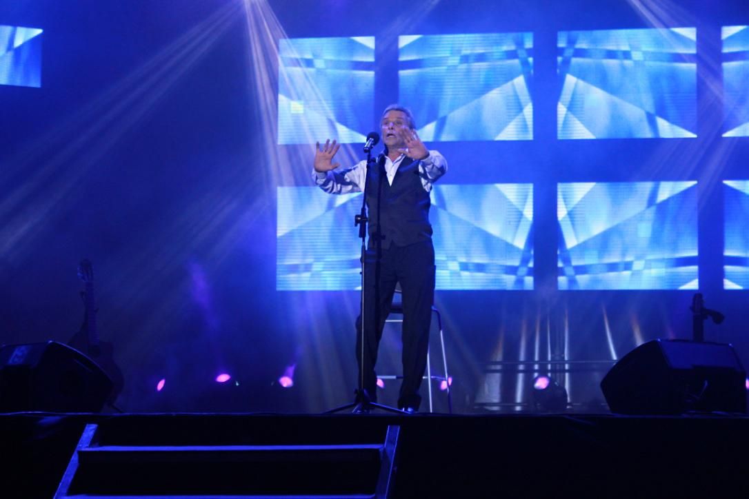 El humorista, al concluir, dijo: "¿Qué espectáculo? ¡Esto es una reunión entre amigos!". Foto: CLAUDIA PAIS.