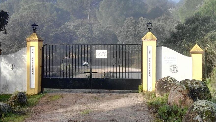 A Desalambrar denuncia a la Junta por "permitir" que la Vereda del Pretorio siga cerrada