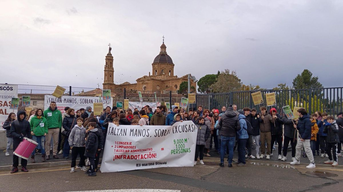 Acaba la huelga en el instituto de Cuarte de Huerva: docentes y familias celebran el aumento de personal pactado con Educación
