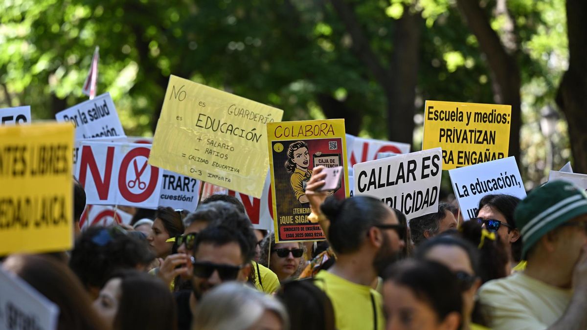 Estudiantes y profesores se manifiestan este domingo en Madrid en defensa de la educación pública: horarios y recorrido