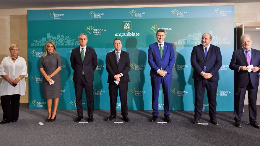 Foto de familia en el evento de Empuéblate