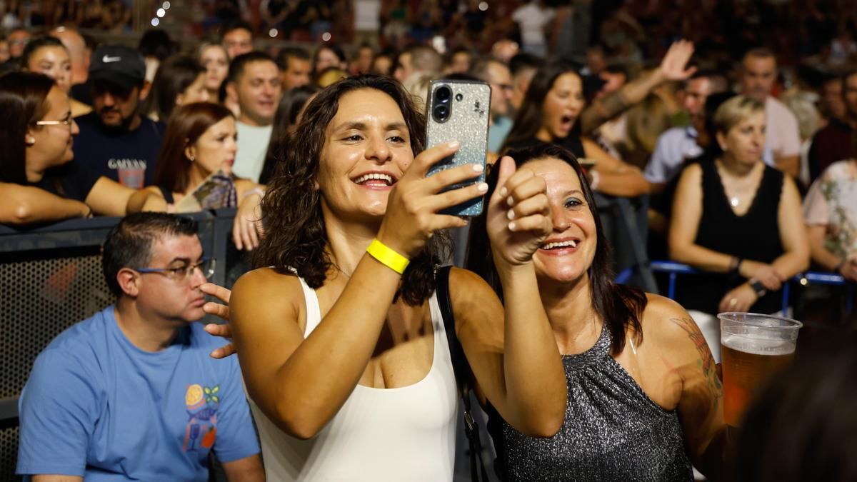 El concierto de Galván Real en la plaza de toros de Córdoba, en imágenes