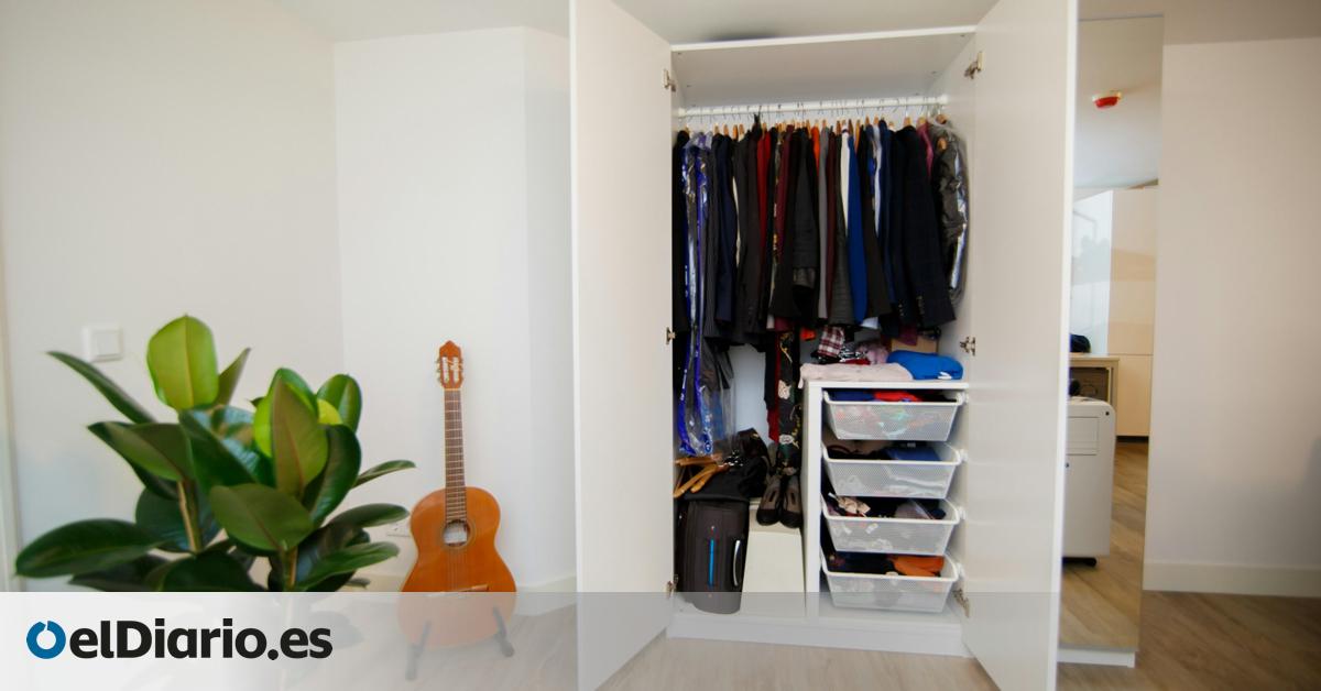 Ocho trucos originales para organizar nuestra ropa hasta en el armario más pequeño