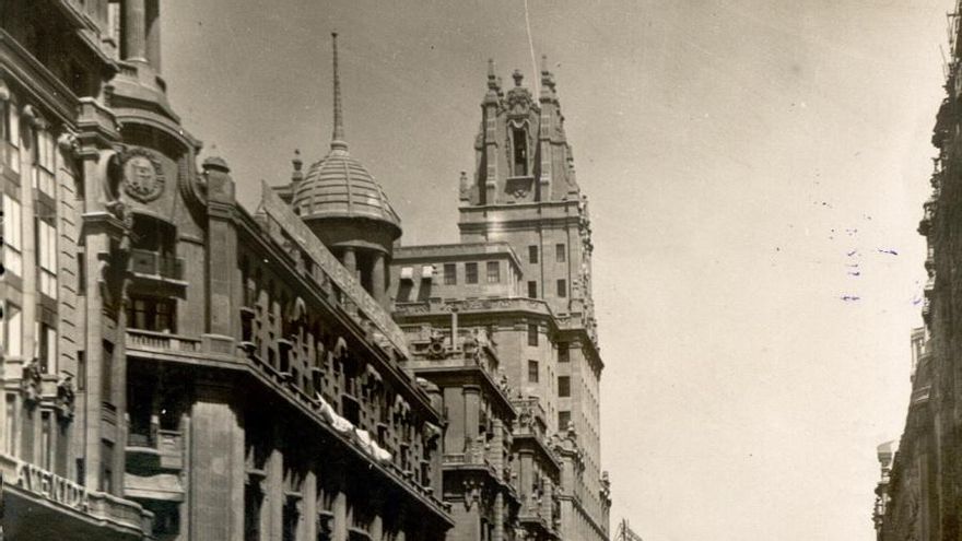 Cuando los falangistas atacaron los almacenes SEPU de la Gran Vía por el origen judío de sus dueños