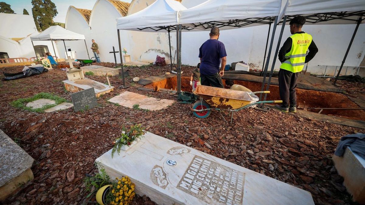 La tumba de la sindicalista Margalida Llogat, encarcelada por la dictadura franquista, está en el rectángulo del Cementeri Vell d’Eivissa donde se busca a los republicanos desaparecidos.