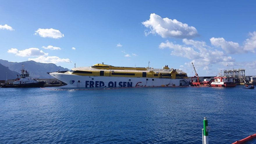 La flotabilidad del ferry encallado en Agaete "ha mejorado notablemente", según Fred.Olsen