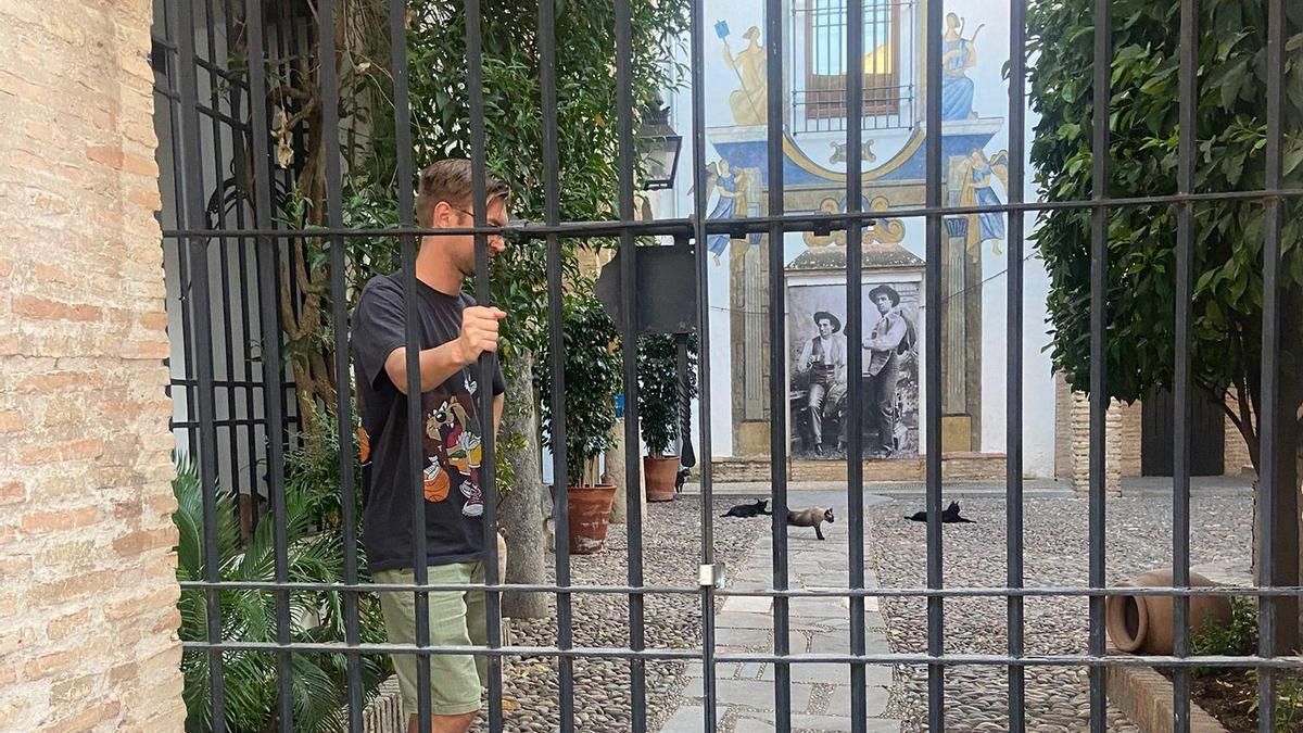 Un turista se queda encerrado en el Zoco Municipal tras su cierre