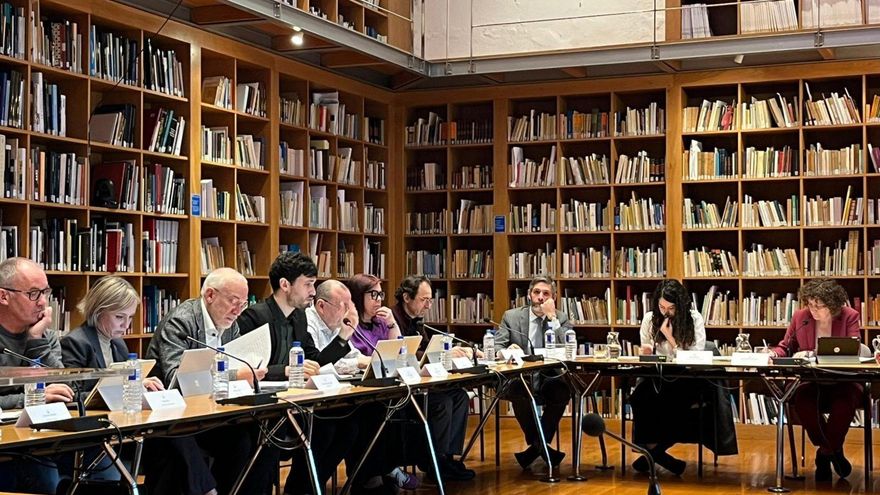 El Ayuntamiento de Santiago suspende un año la concesión de licencias para pasar de edificios residenciales a turísticos