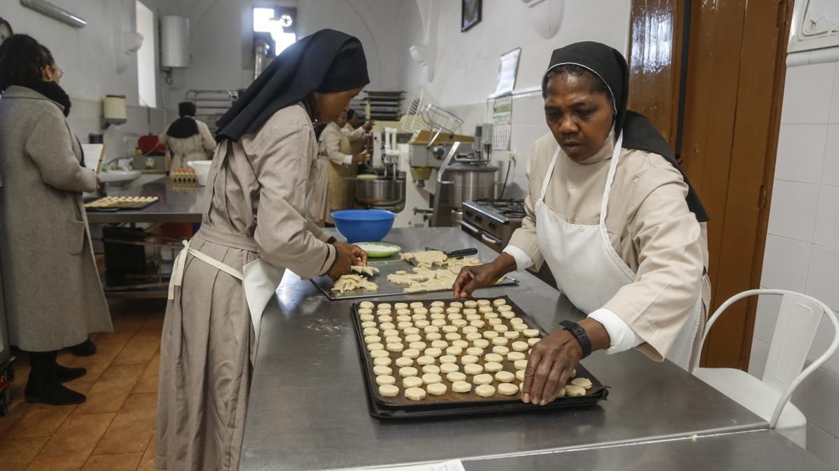 Las Hermanas Clarisas de Belalcázar reciben un Solete Repsol por sus dulces