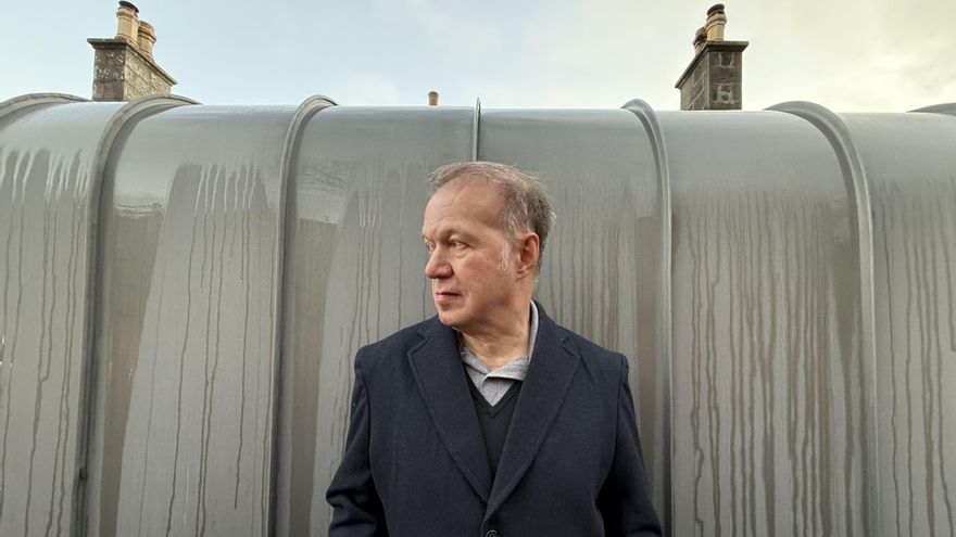 Edwyn Collins inventó el indie, compuso la canción perfecta y tuvo dos ictus: “Después de visitar España voy a colgar las botas"