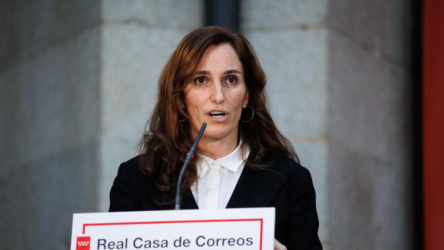 La portavoz del Grupo Parlamentario de Más Madrid, Mónica García, comparece tras una reunión en la Real Casa de Correos, sede de la Presidencia de la Comunidad de Madrid, a 25 de enero de 2022, en Madrid (España).