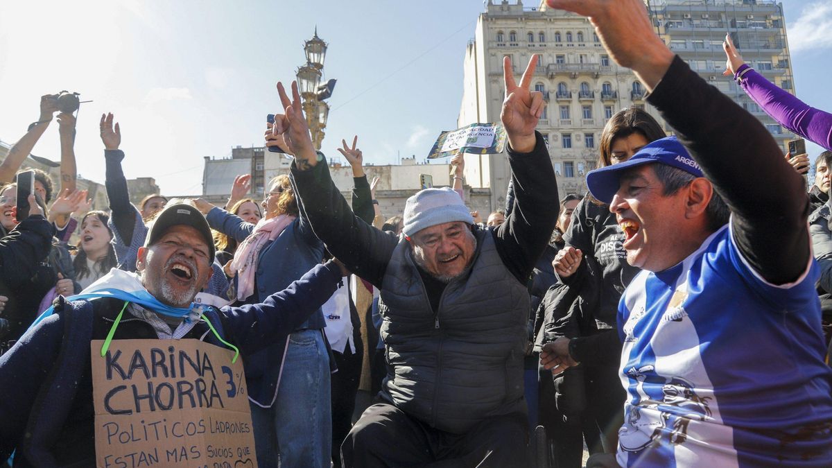 Las organizaciones de personas con discapacidad festejaron en la plaza del Congreso