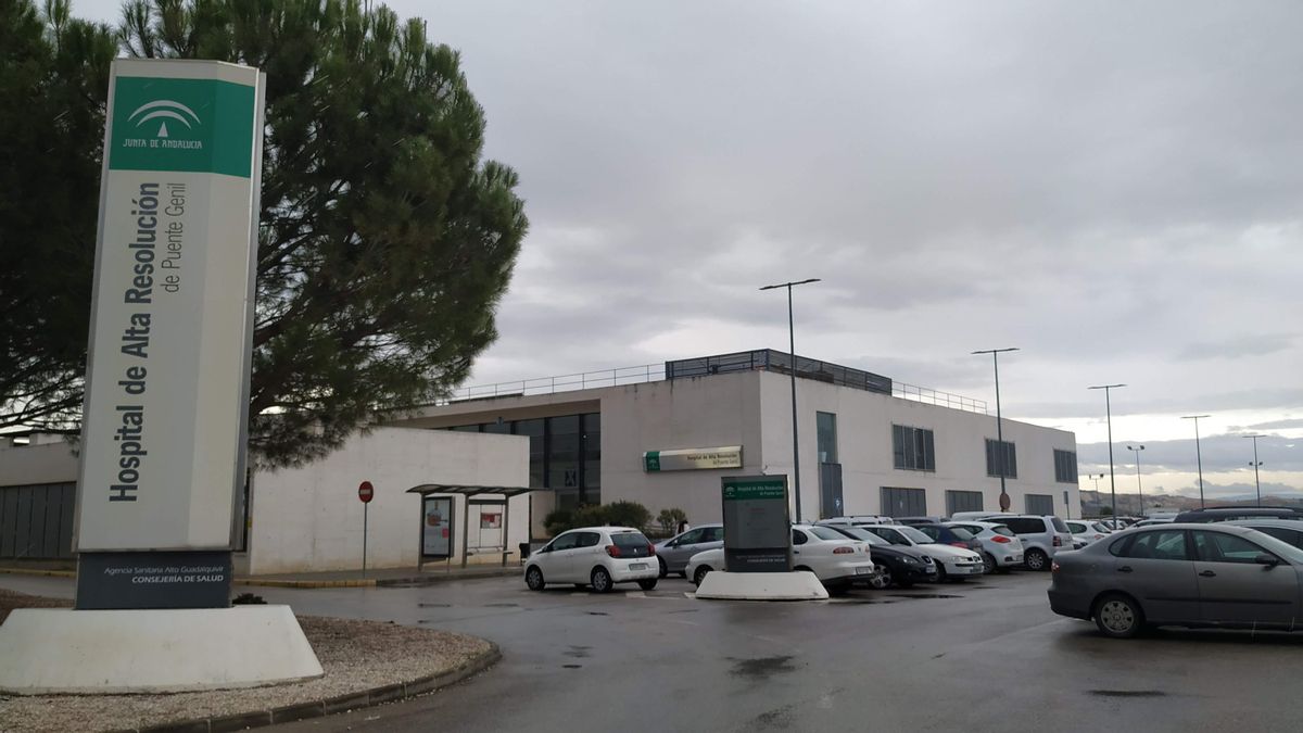 Critican el traslado del microscopio de oftalmología del Hospital de Puente Genil al Infanta Margarita de Cabra