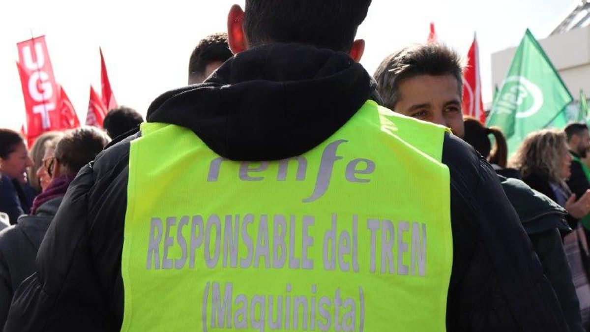 Protesta de trabajadores de Renfe y Adif en Atocha.