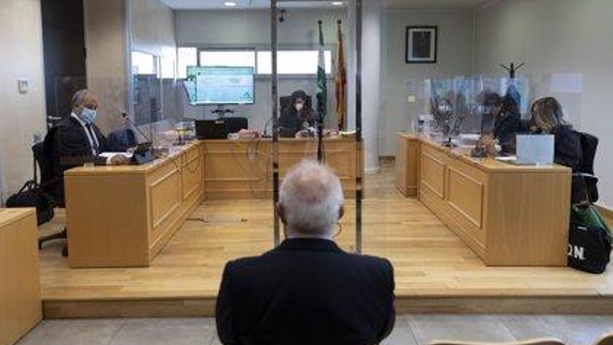 "Solo me hablaba de sexo": la denunciante del psiquiatra Javier Criado reitera su acusación y él la llama "histriónica"