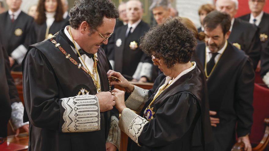 El fiscal general del Estado, Álvaro García Ortiz, toma de posesión de su cargo tras ser reelegido.