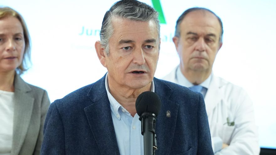 El consejero andaluz de Sanidad acusa a Amama de "confundir" con los datos del cribado: "¿Hay algo que ocultar?"