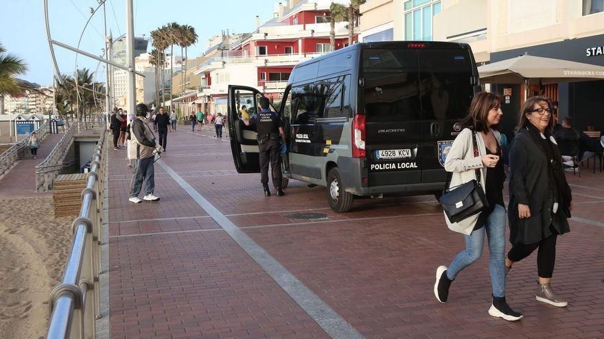 Policías locales y bomberos de Las Palmas de Gran Canaria se niegan a hacer más horas extra