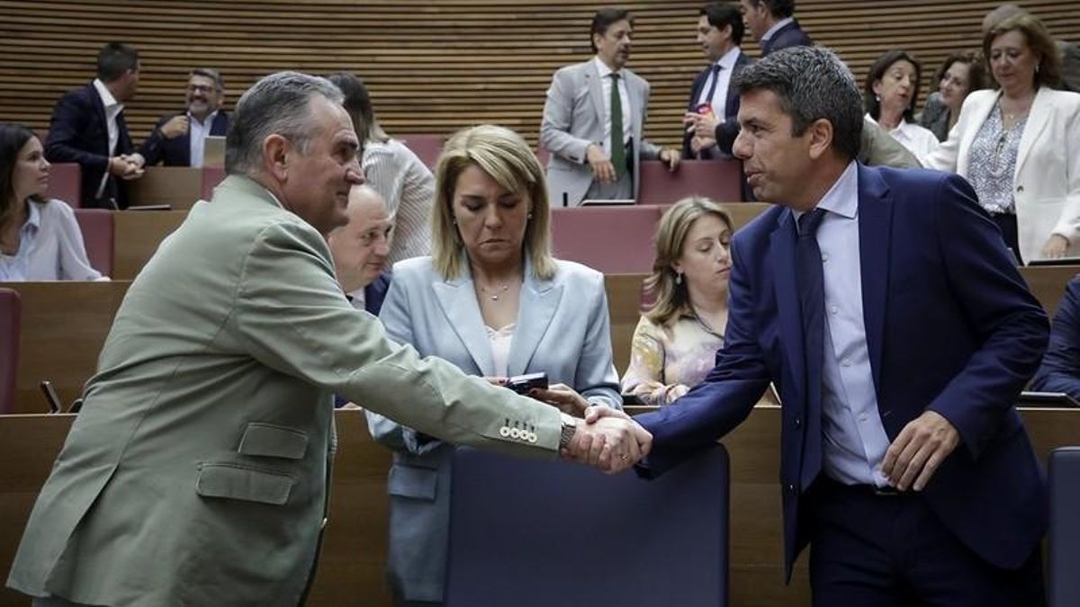 Carlos Mazón i dos dels seus consellers gasten més de 22.000 euros en sopars i dinars en sis mesos només